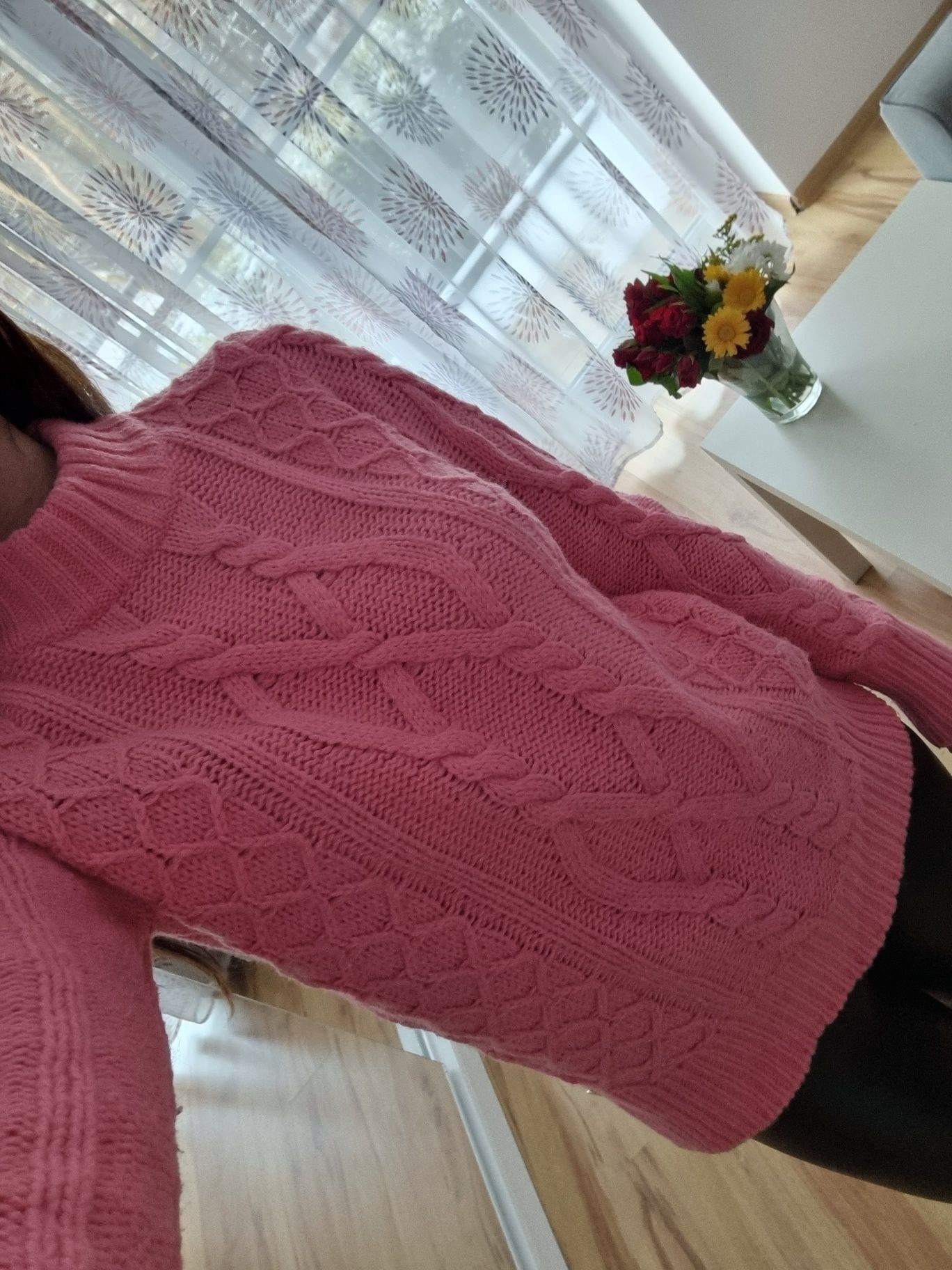 Różowy sweterek r. S/M