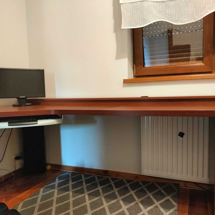 Biurko narożne z komodą