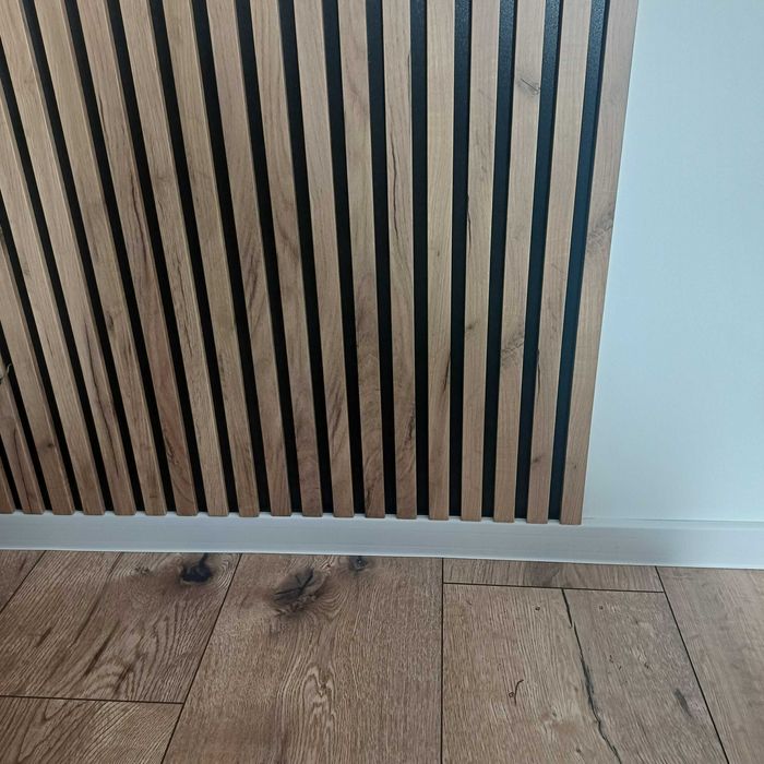 Obróbka komina, podbitka dachowa, malowanie, ukladanie paneli  itp.