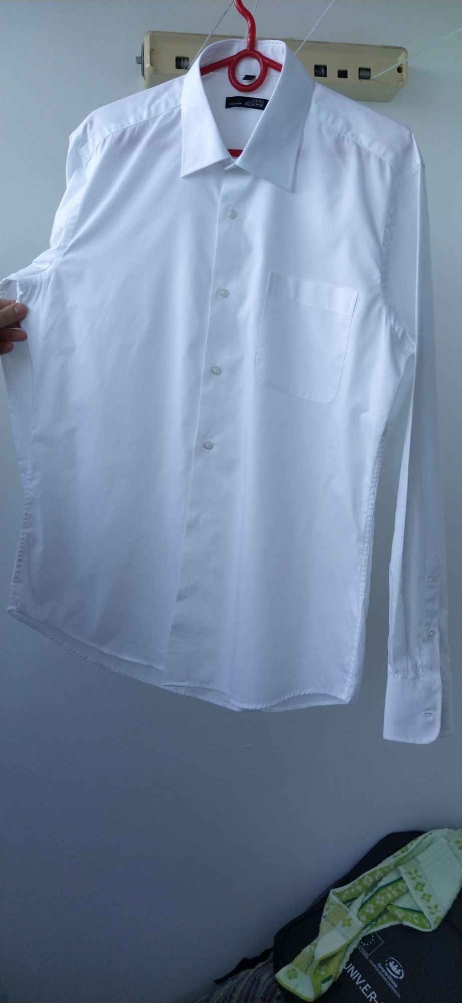 Продам рубашки белые 44,46,48