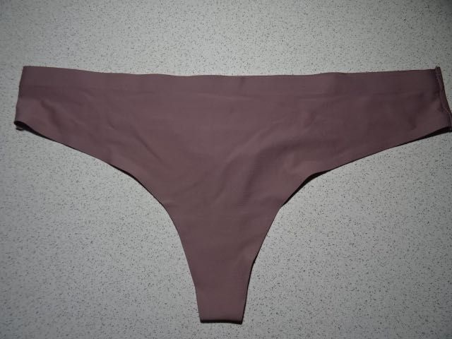 Primark czekoladowe cienkie stringi S ( 38-40)