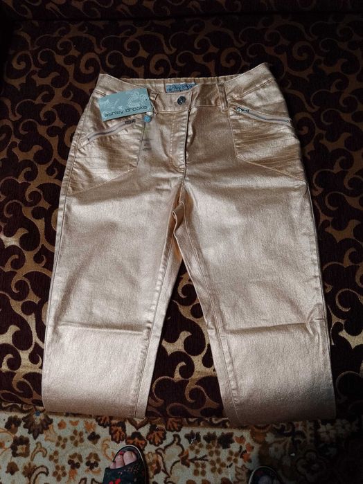 джинсы новые женские ("золотые")  праздничные новогодние супер креатив