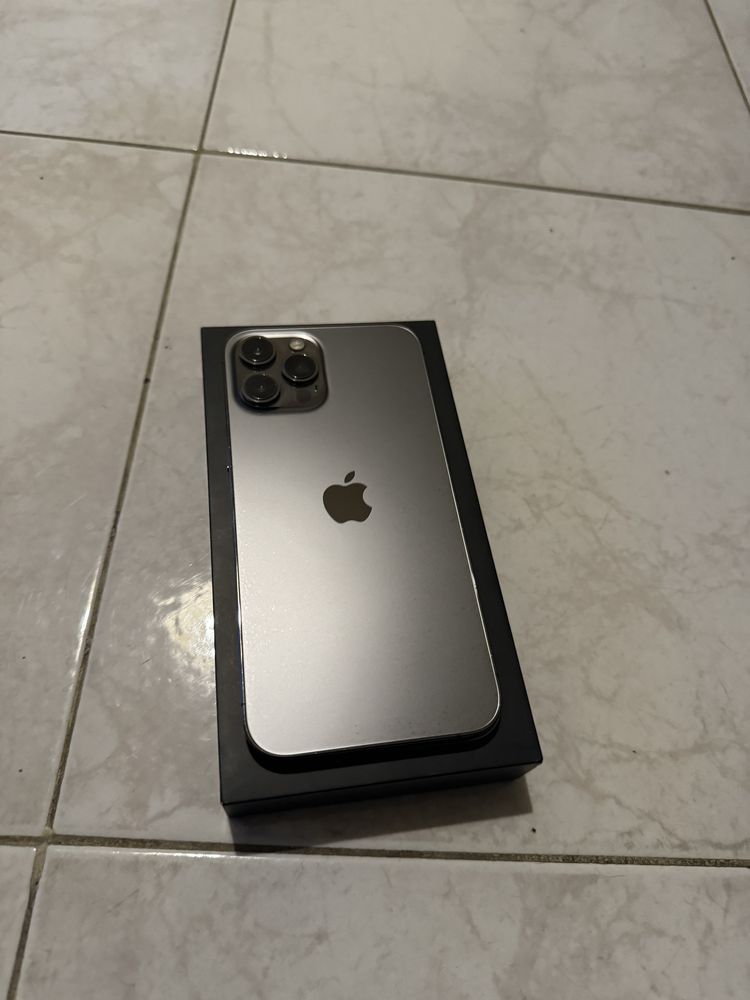 iPhone 12 Pro Max como novo