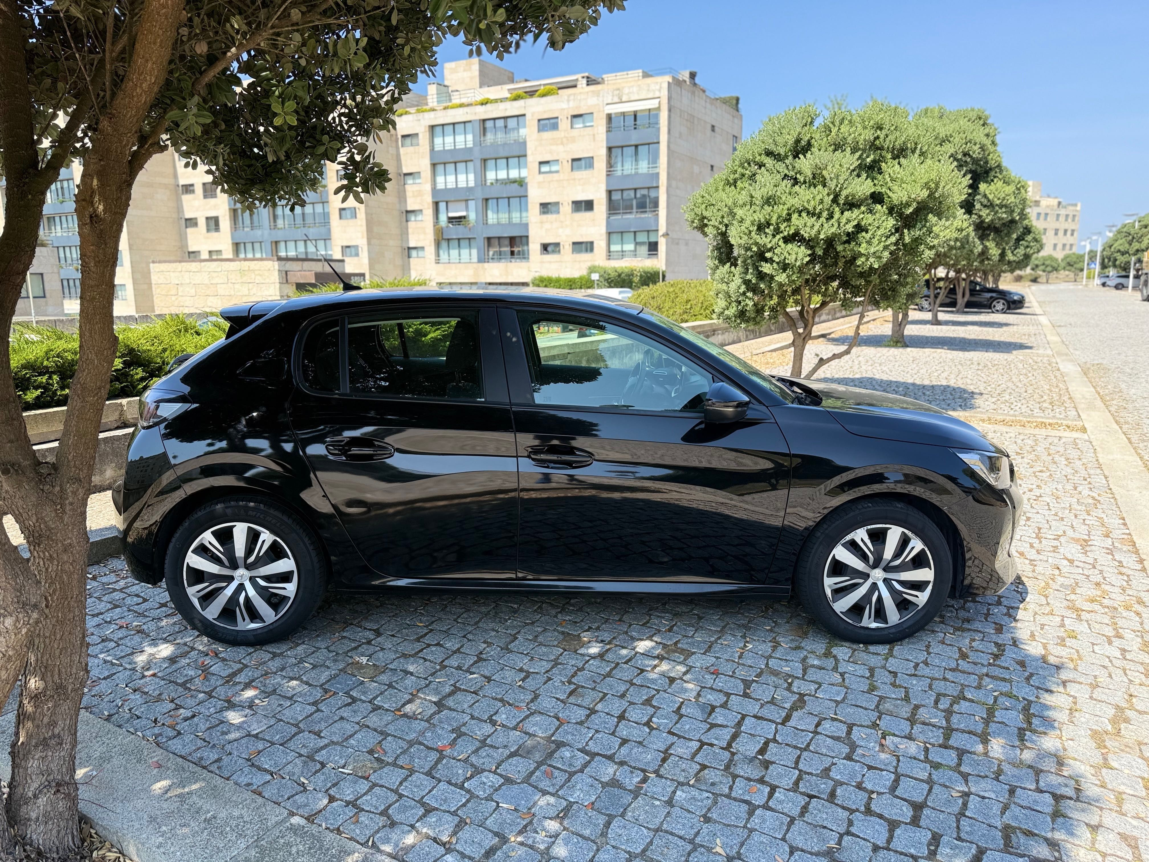 Peugeot 208 1.2 impecável