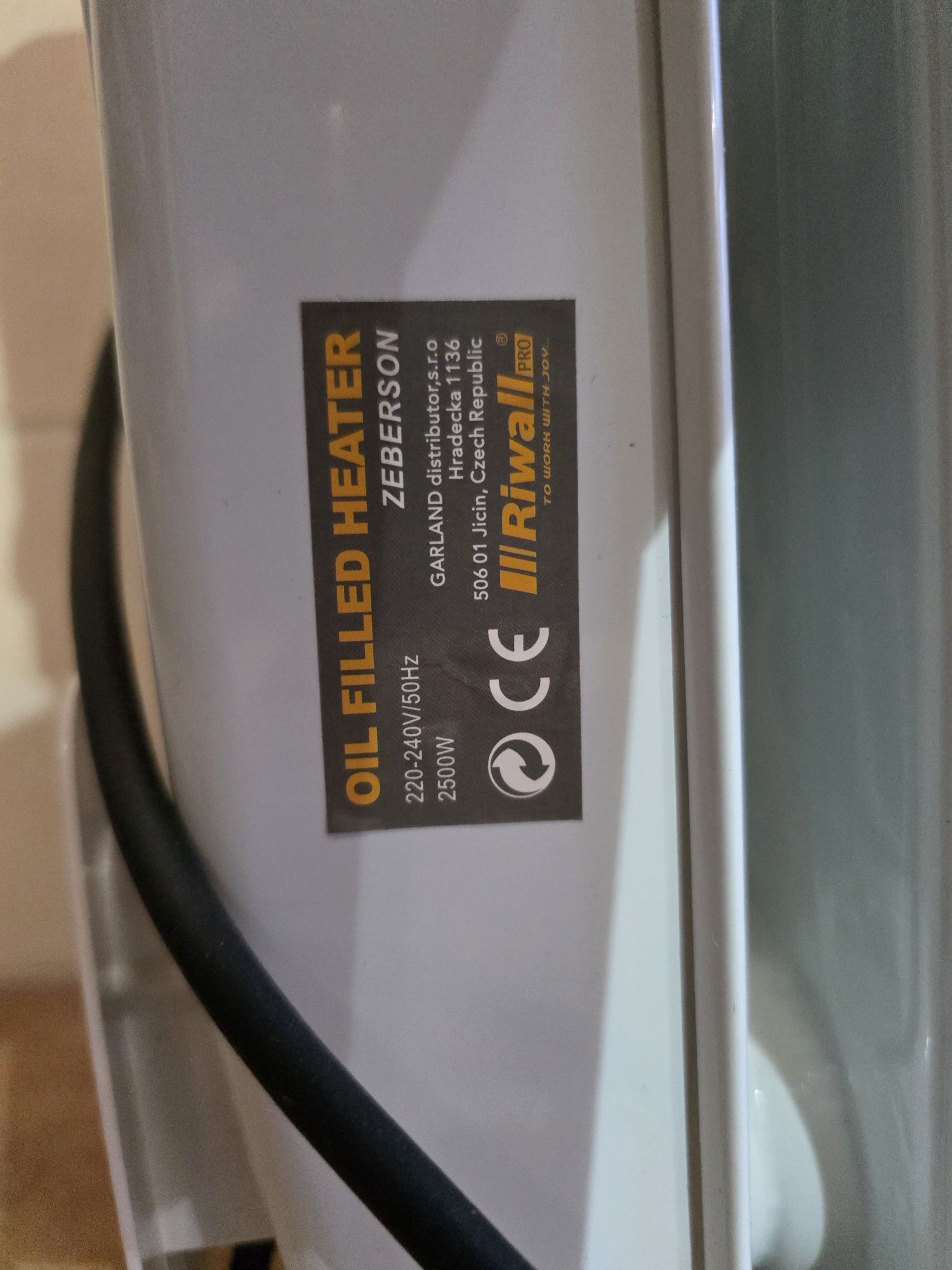 Grzejnik olejowy 13 żeberek na GĘSTY olej Riwall 2500W żeberkowy
