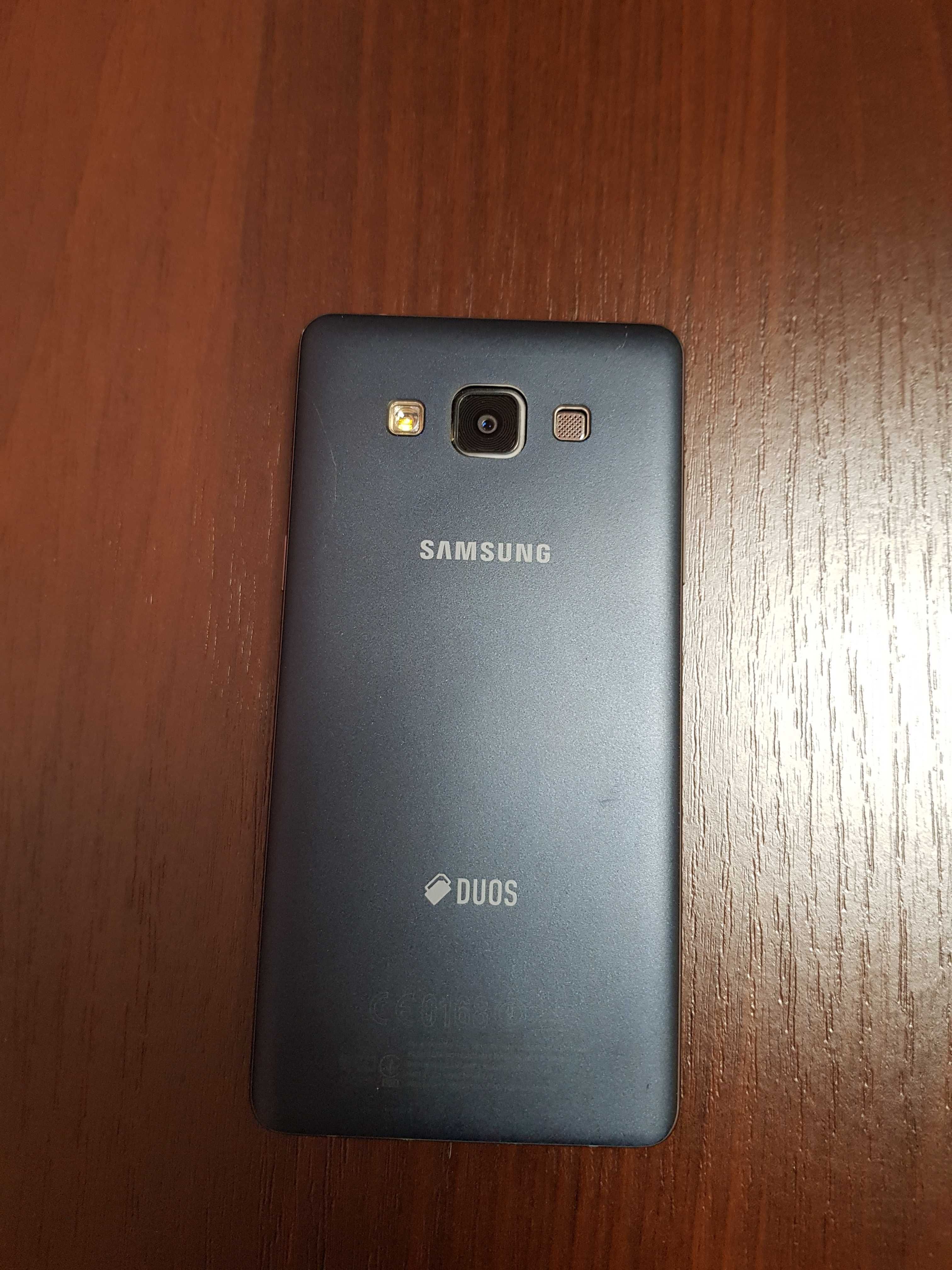 Смартфон Samsung Galaxy A5 (2015)