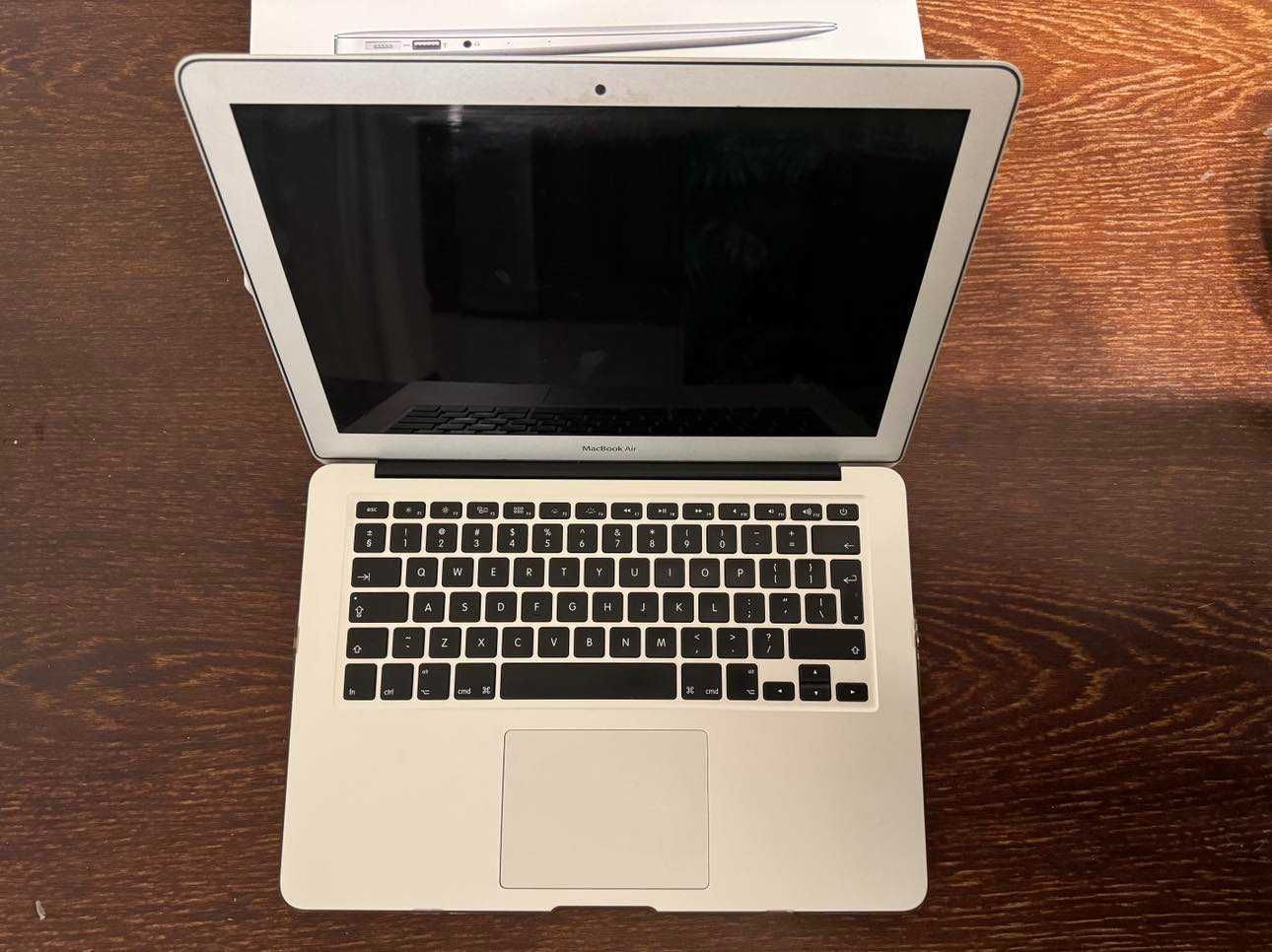 Apple MacBook Air A1466 13,3" 2017r. i5-8GB RAM 128GB SSD