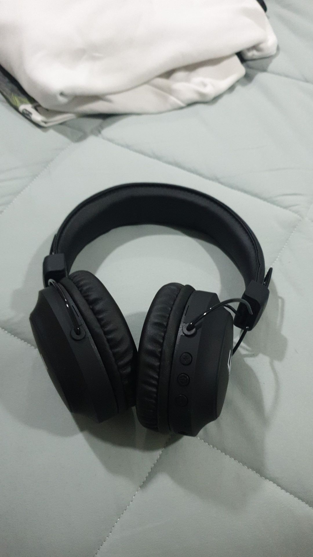 Fones em bom estado