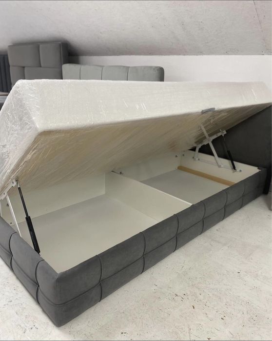 Дитяче ліжко з матрацом у велюрі односпальне тапчан