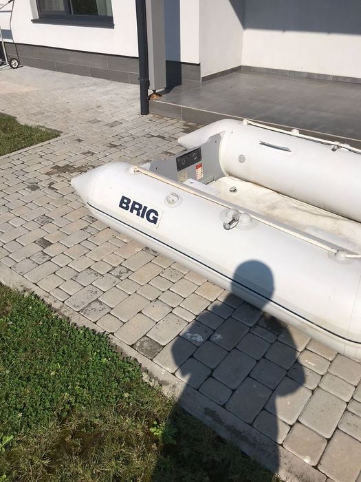 Продаю лодку Brig!