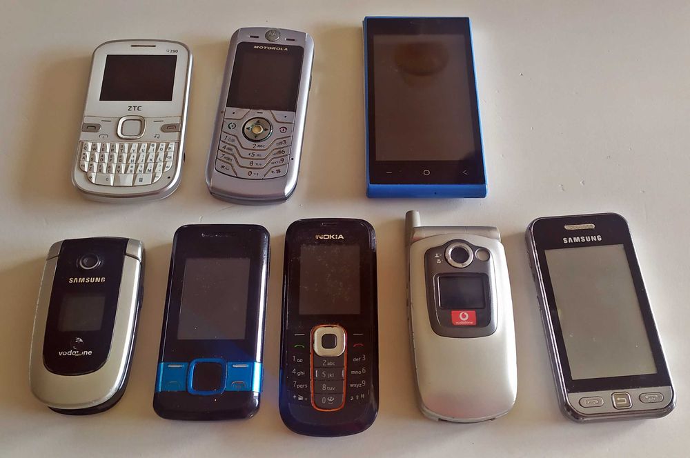 Conjunto de 8 telemóveis Vintage diversas Marcas e modelos