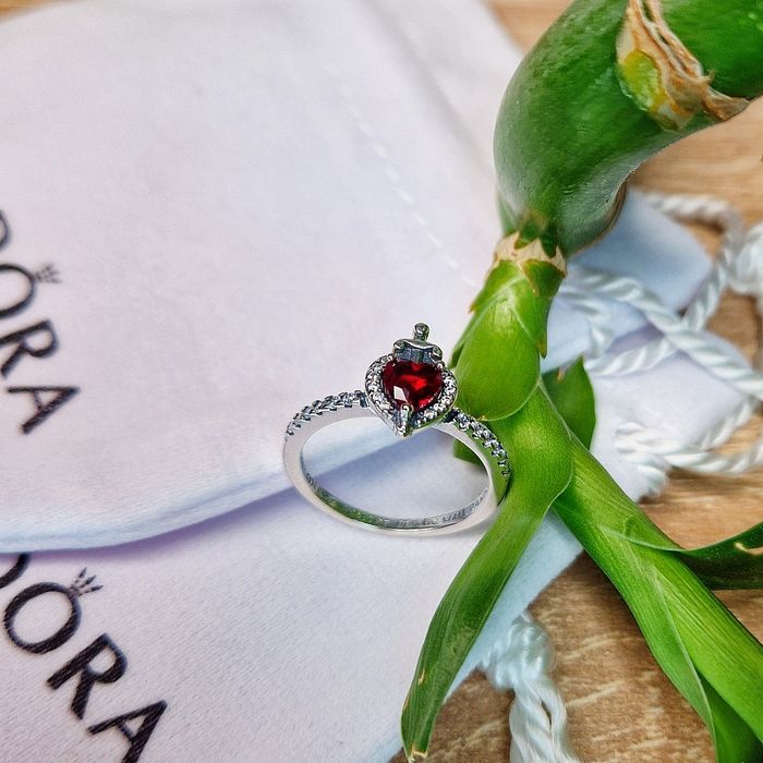 Каблучка срібна .