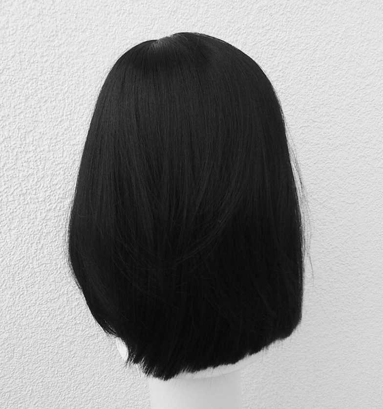 Lace Front czarna krótka peruka z przedziałkiem bez grzywki wig bob