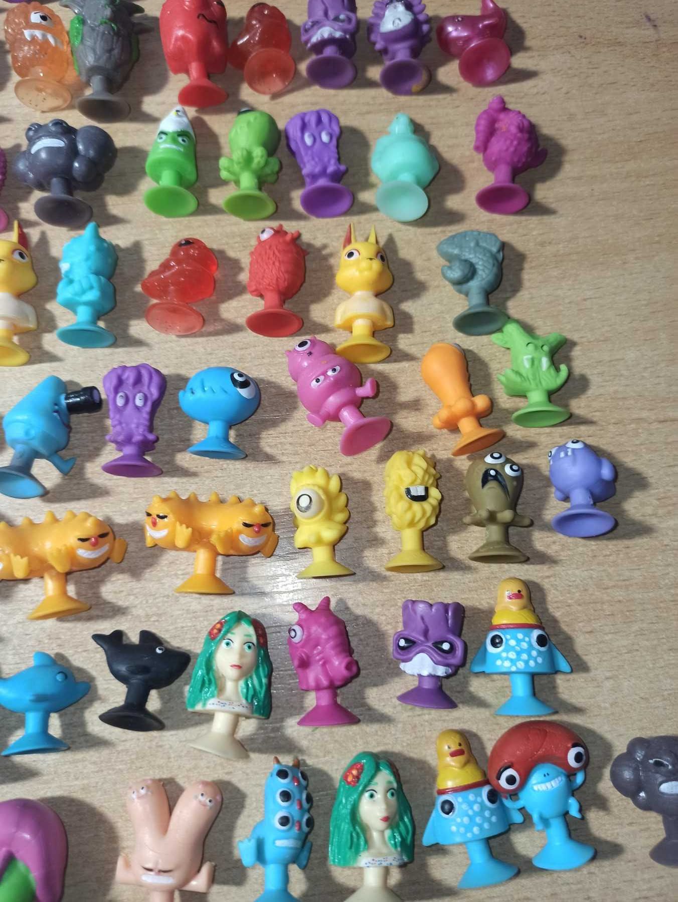 Стікез  Stikeez 320 штук