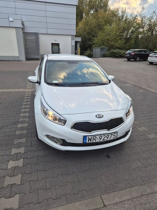 Kia Ceed II 1.6 GDI 2015 Hatchback