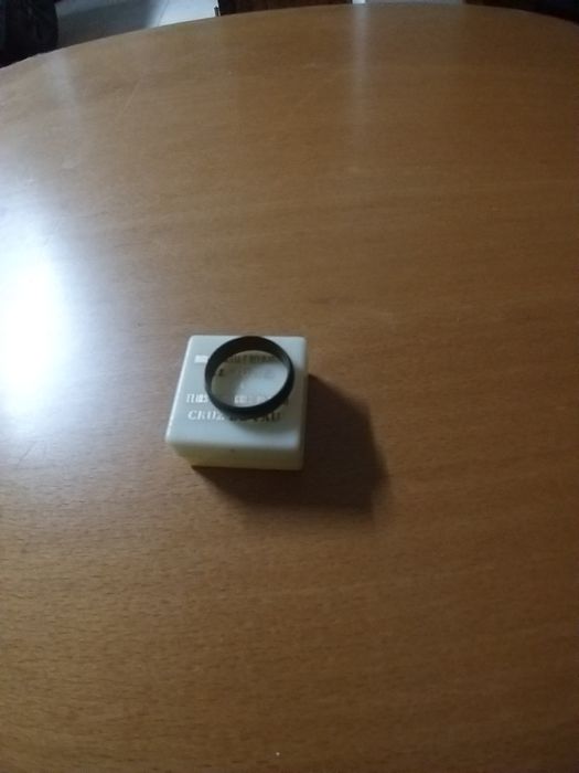 Anel com pedra.brilhante