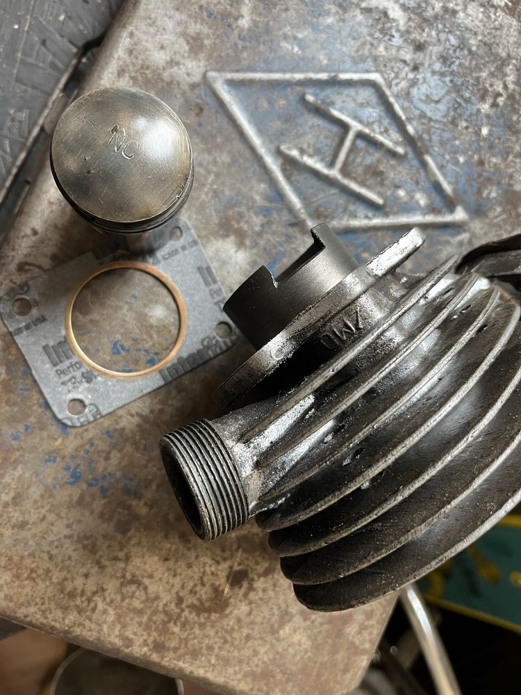 Romet Pegaz Komar 2350/2361 Motorynka cylinder ZMD 38mm
