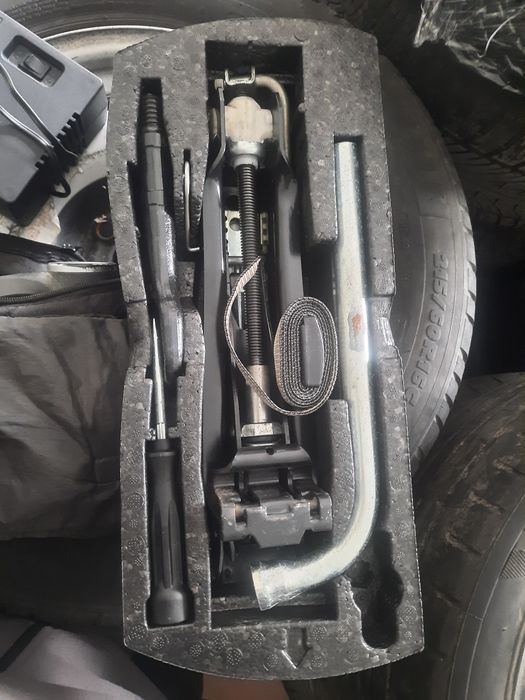 Органайзер запасного колеса шкода сеат фольксваген ауді