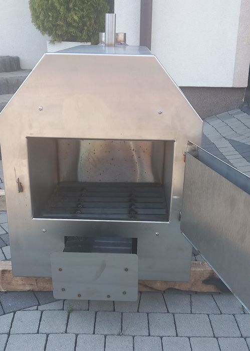 Duży piec do basenu ogrodowego