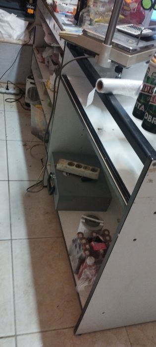 Lada sklepowa,stan dobry