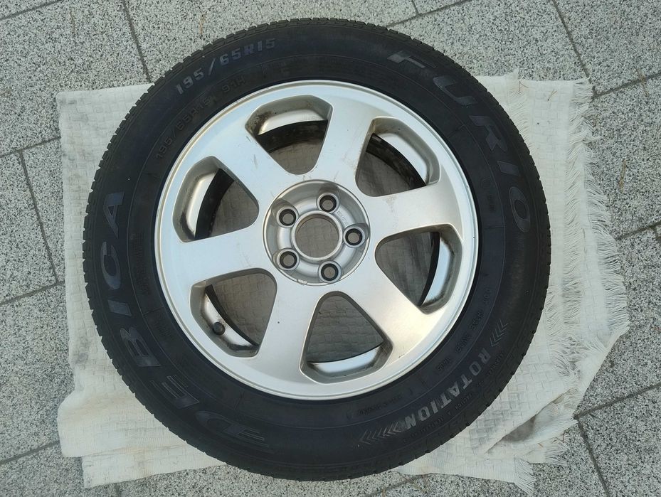 Alufelga 5x100 15 cali ET43 - oryginał - Skoda Audi Volkswagen Seat