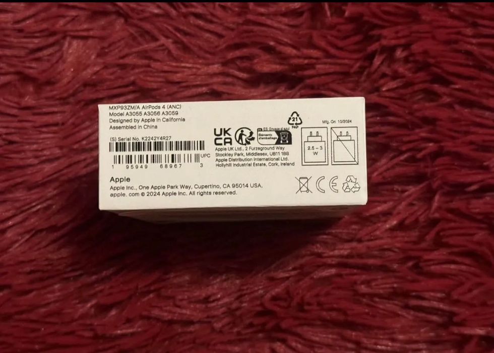 Наушники Apple AirPods 4 Anc запакованые. На гарантии. Новые