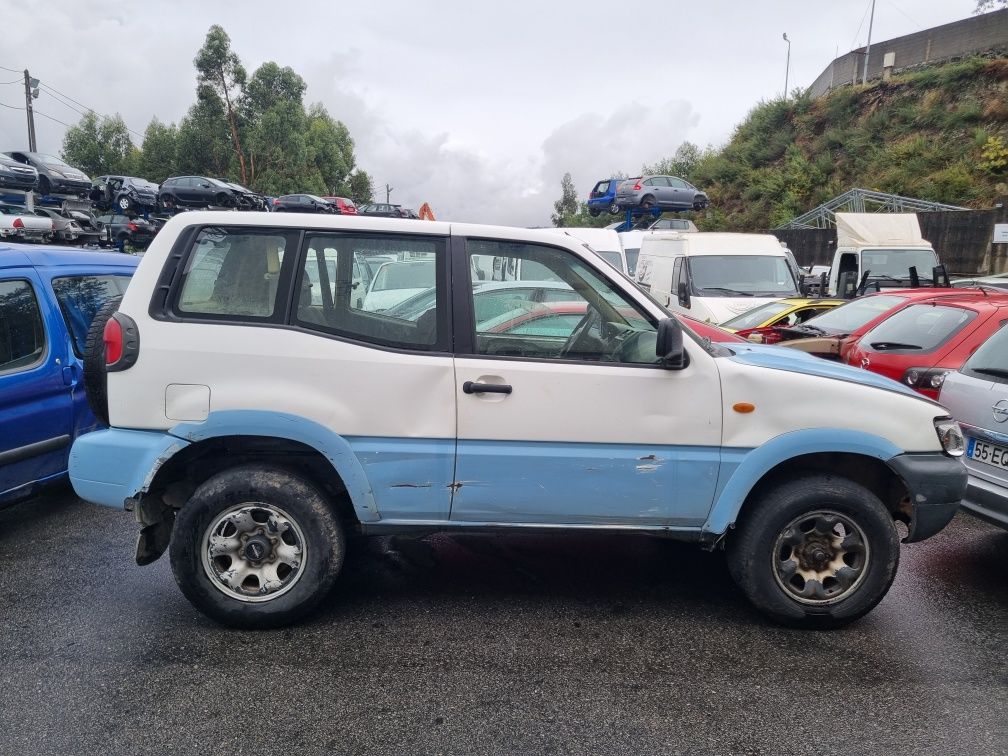 Nissan Terrano II 2.7 TDi de 2004 para peças