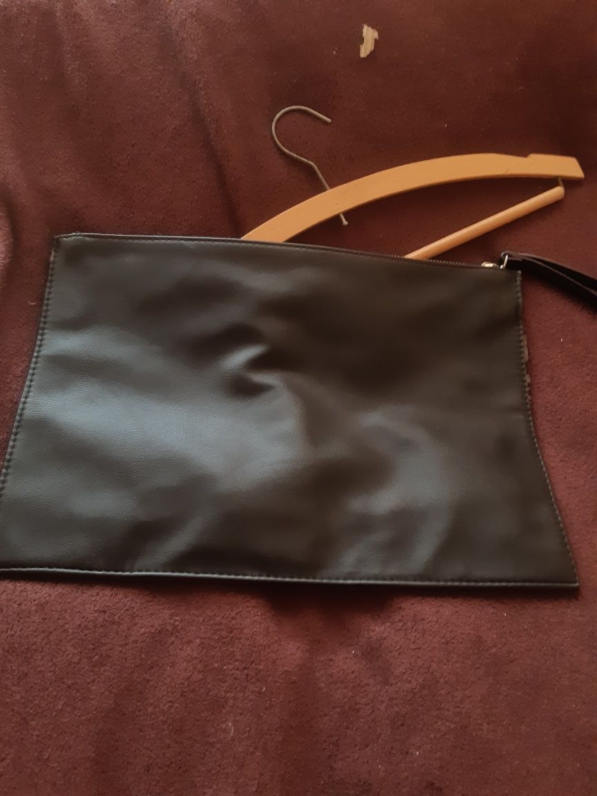 Czarna hartowane kopertówka Stradivardius kwiatowy wzór Chlutch bag
