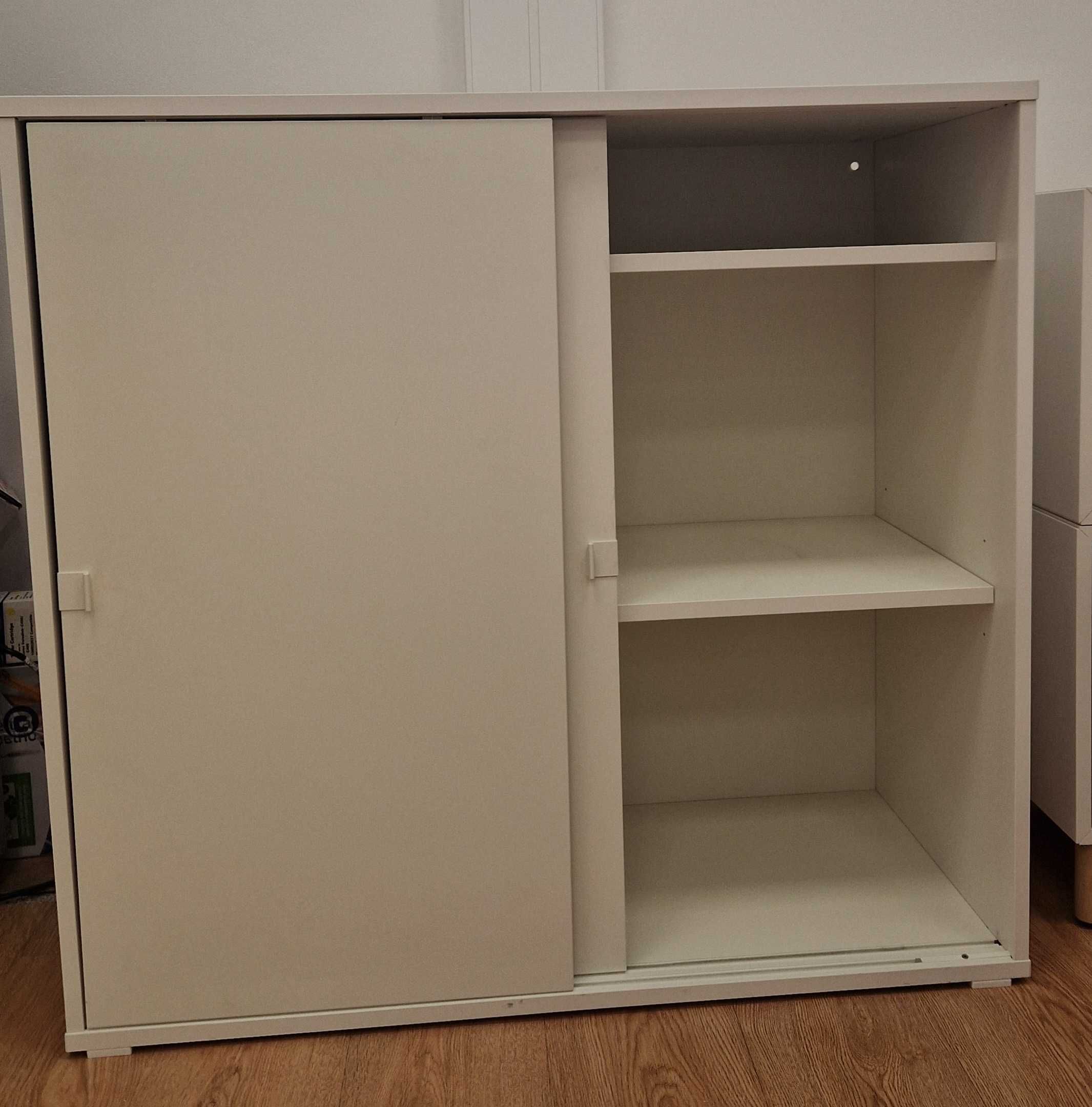 Armário VIHALS IKEA c/ portas deslizantes