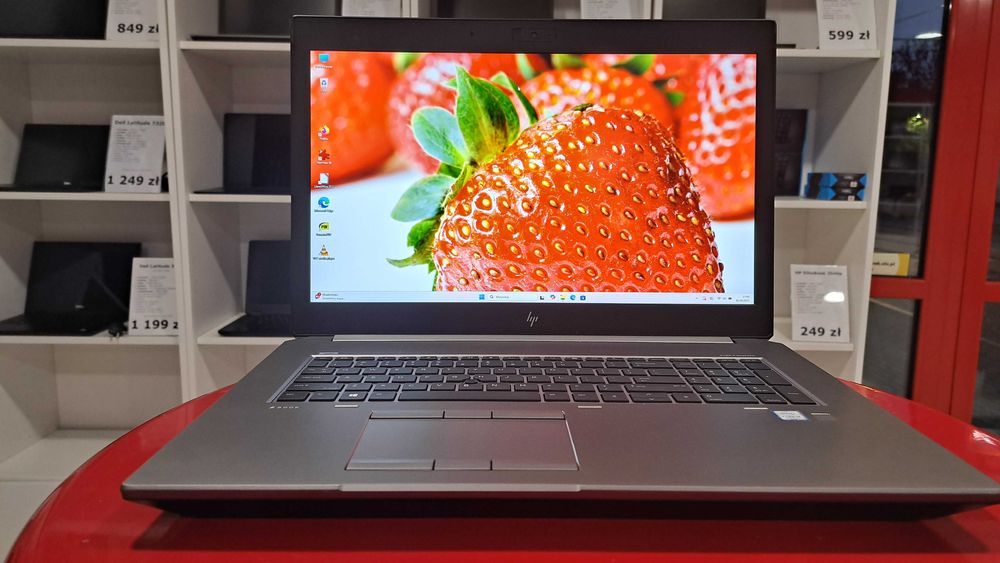 Laptop HP Zbook 17 G6 17,3" i9-9GEN 32GB/512SSD Quadro RTX 3000 Win11