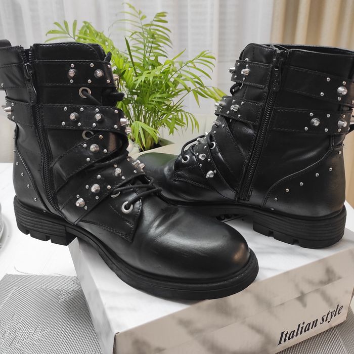 Trzewiki DeeZee rozmiar 40