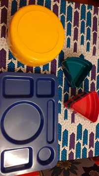 Bandeja, vasilhas e conjunto de picnic plástico vintage anos 70