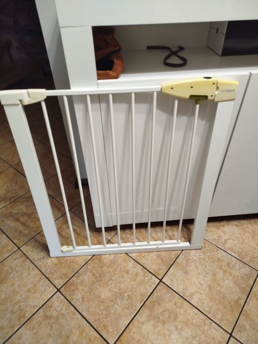 Bramka zabezpieczająca, ochronna na drzwi, schody 76-85cm. Tanio.