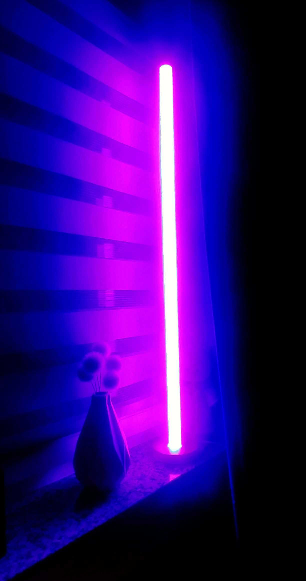 Lampa podłogowa LED RGB-WW Pillar 1000