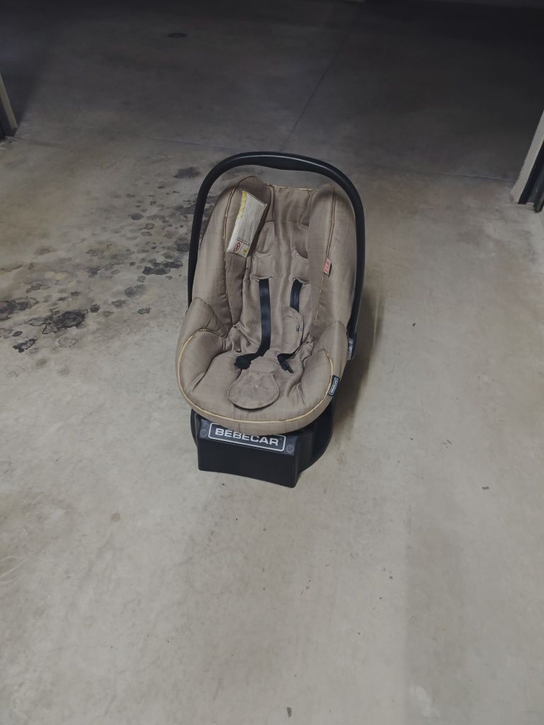 Babycoque com suporte de cinto