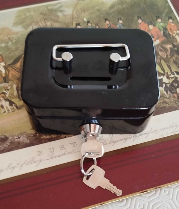 Cofre Pequeno com Chave