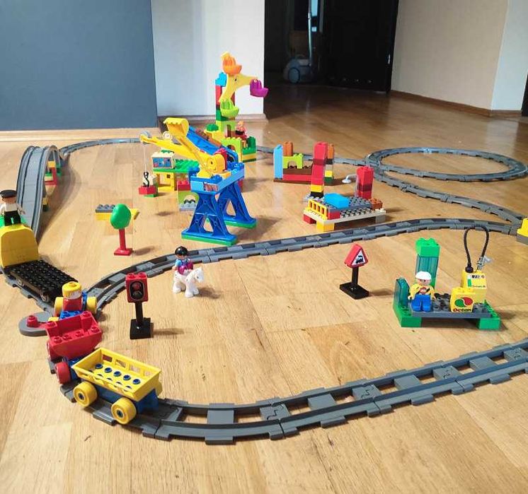 Lokomotywa tory ciufcia pociąg Lego Duplo 5609 plus dodatki
