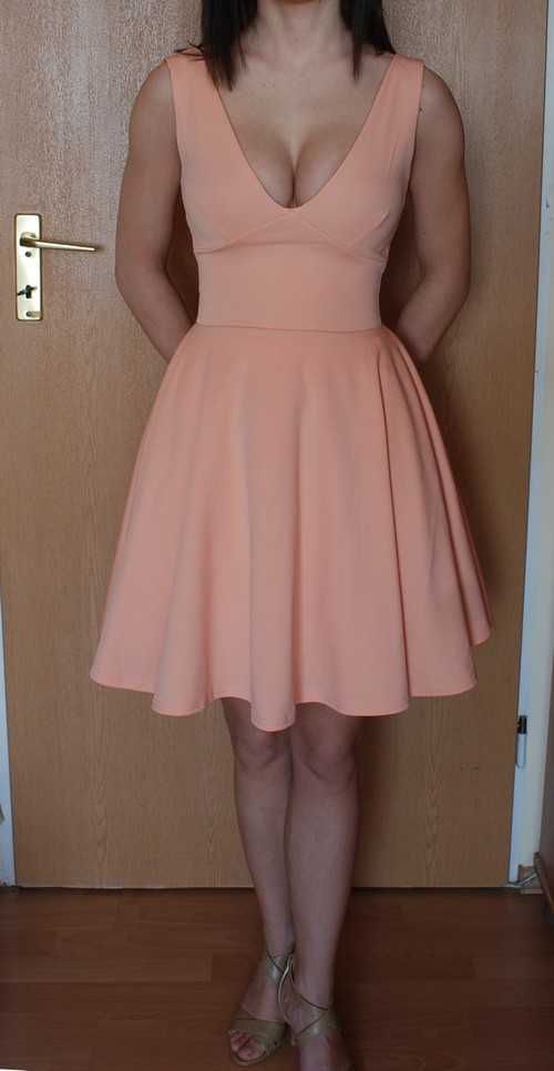 Sukienka suknia rozkloszowana brzoskwiniowa M 38 biodra uniwersalne