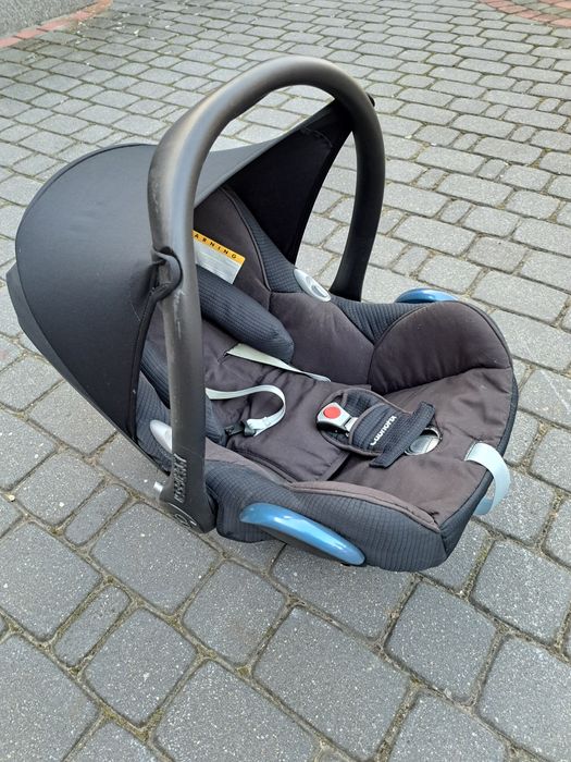 Fotelik Maxi Cosi Cabriofix z bazą Familifix