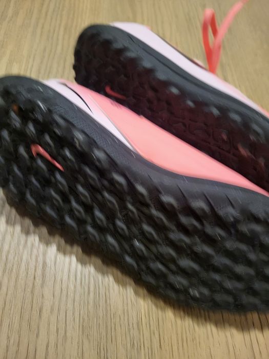 Buty korki żwirówki nike 34