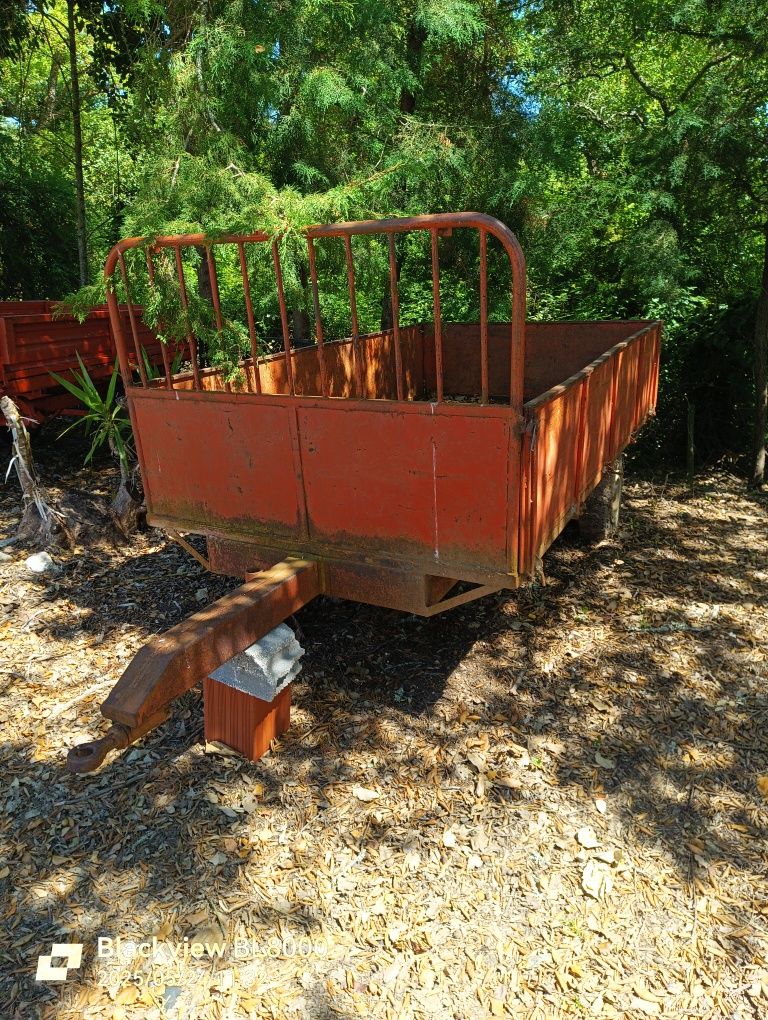 Reboque agrícola sem decomentos reforçado