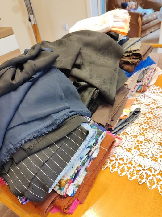 Materiały krawieckie do szycia około 20kg