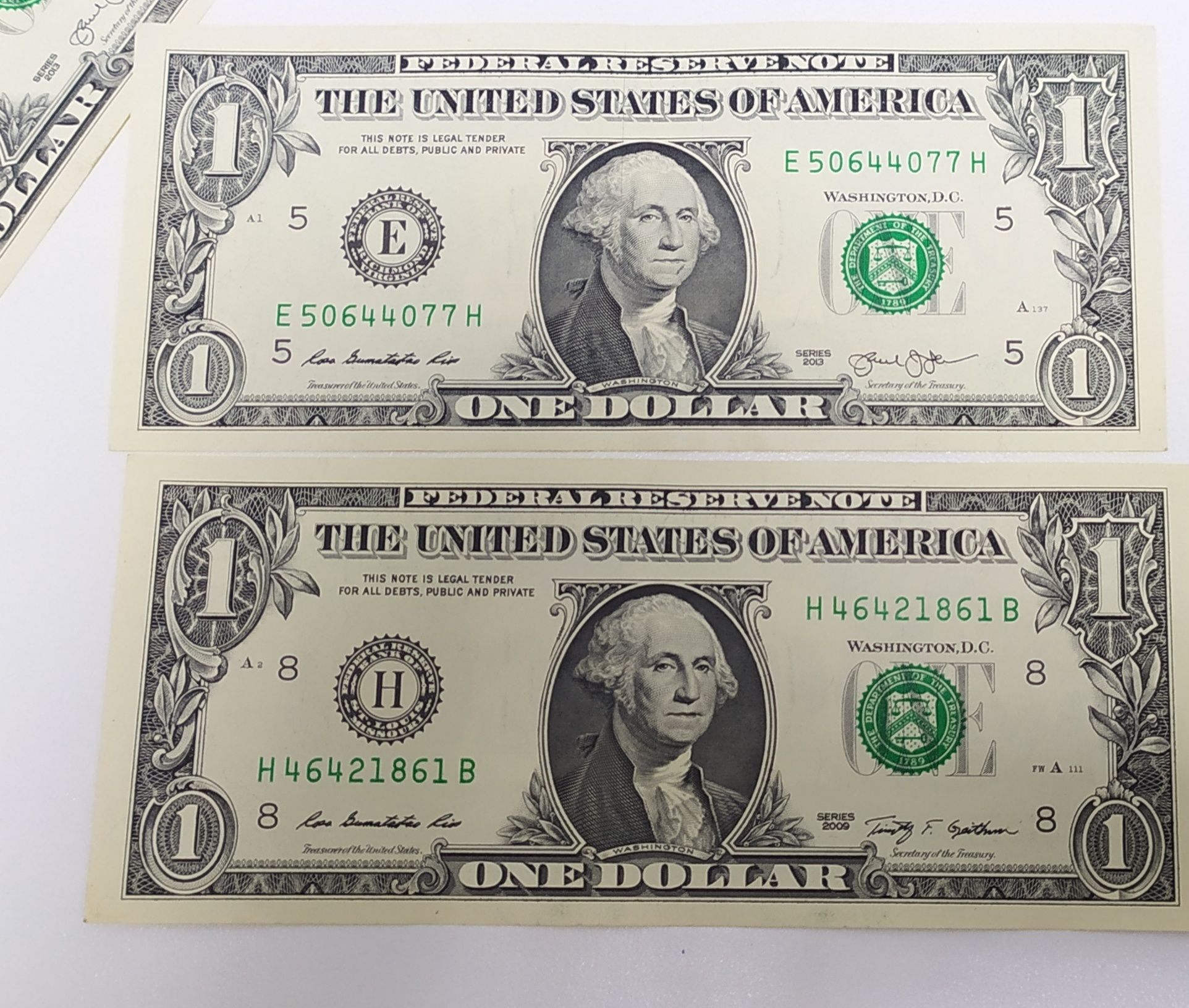 1 и 2 доллара банкноты разные  года