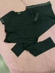 Komplet damski - legginsy plus koszulka - rozmiar M