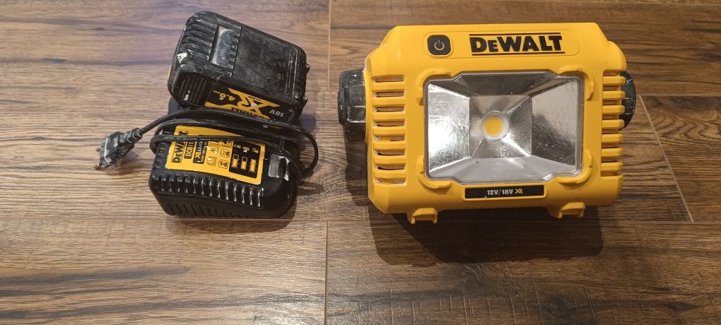 Lampa DeWalt dcl077  Aku