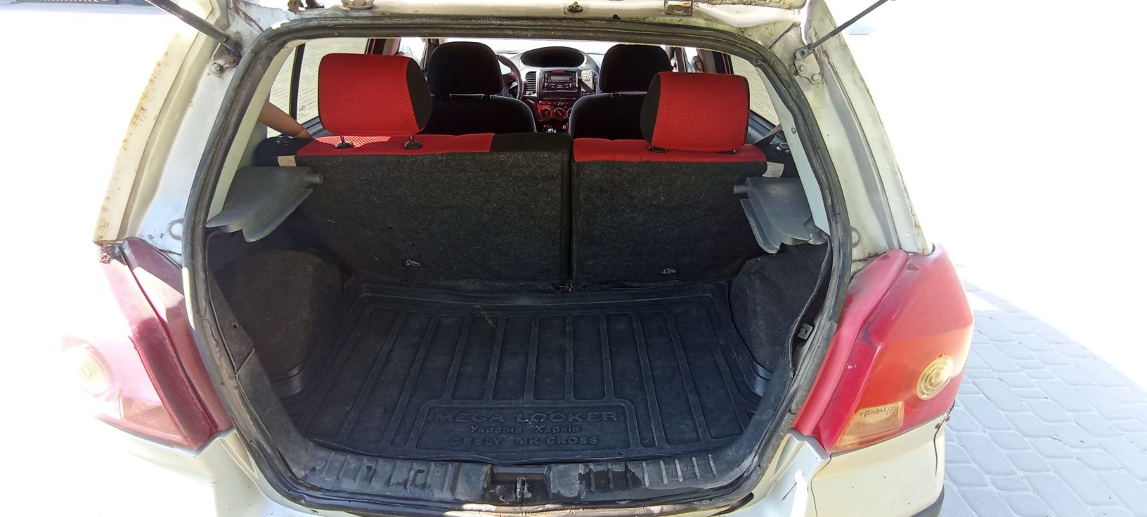 Geely MK Cross 2013