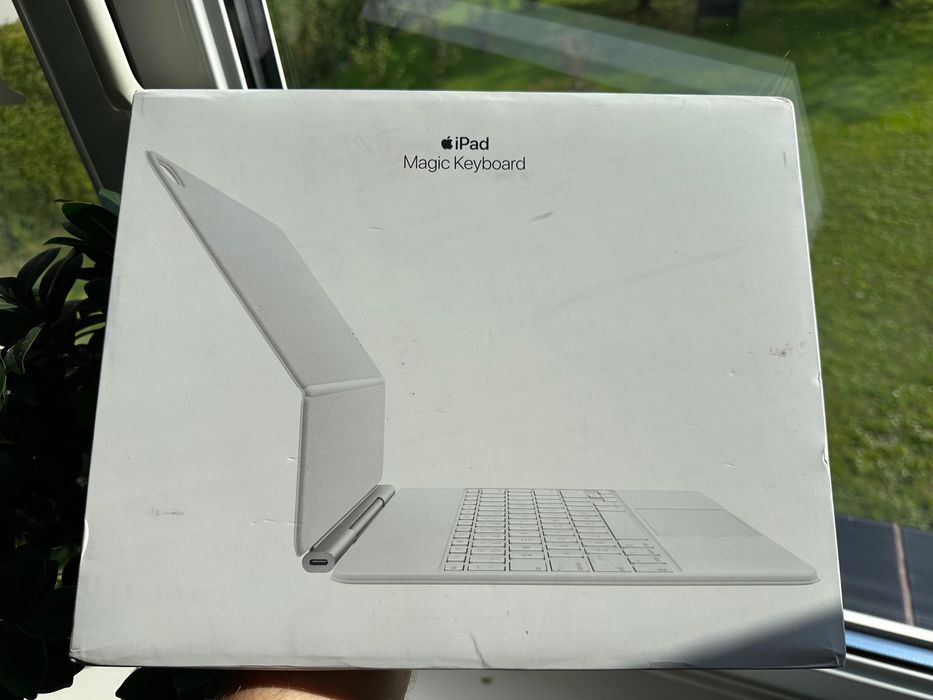 APPLE Magic Keyboard dla iPad Air 13-calowego M3 - Swiss - Biały