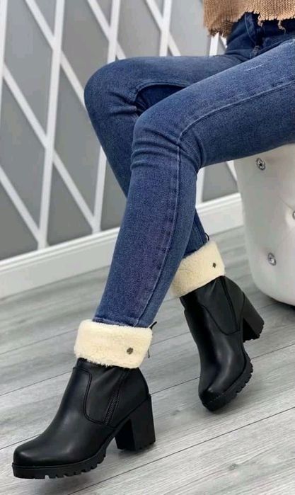 Зимові ботінки на каблуку