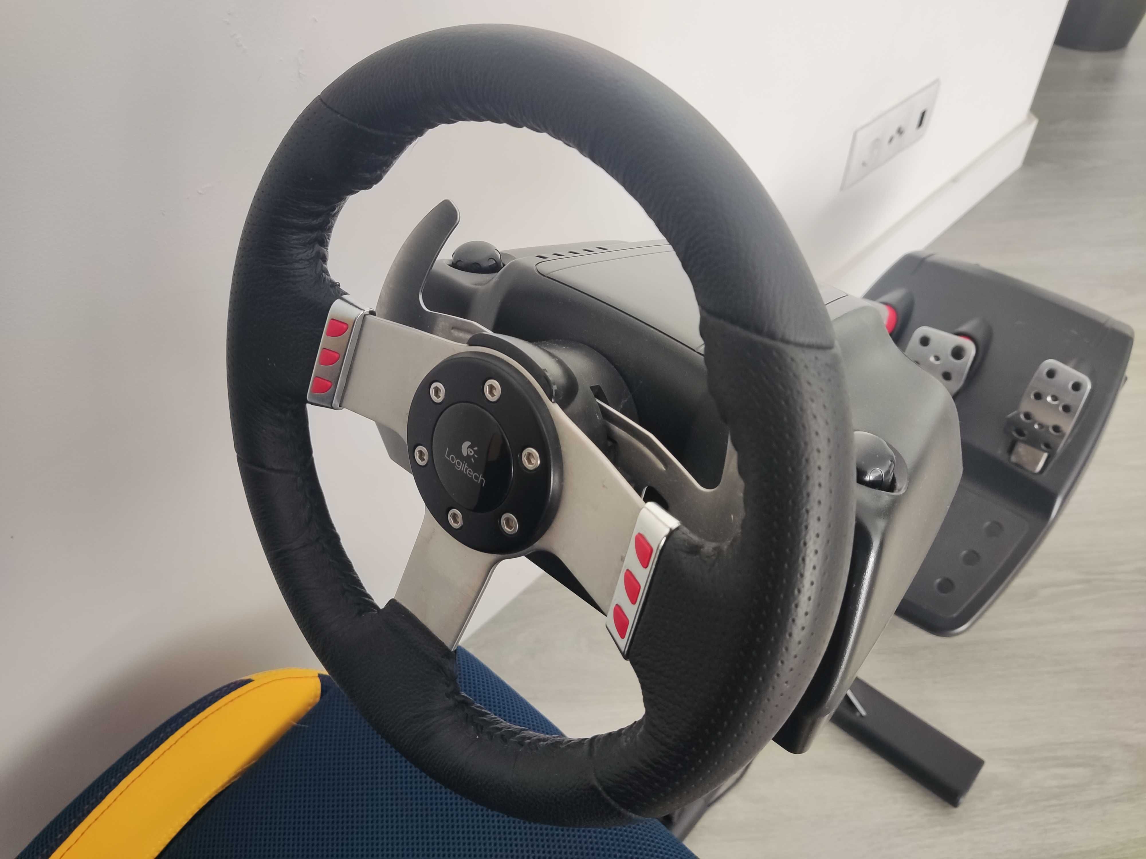 Logitech G27 (Volante + Pedais + Caixa de Velocidades) — Como Novo