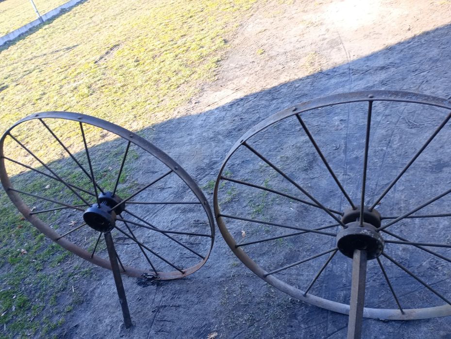 Duże koła żelazne